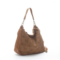 Borsa a spalla donna  in morbida pelle di vitello made in Italy, lavato e tinto in capo.
