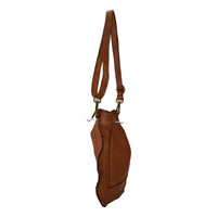 Borsa a spalla donna in vera pelle effetto vintage borchiata  tinto lavato in capo