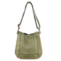 Borsa a spalla donna in vera pelle effetto vintage borchiata  tinto lavato in capo
