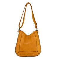 Borsa a spalla donna in vera pelle effetto vintage borchiata  tinto lavato in capo