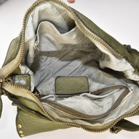 Borsa a tracolla  borchie in vera pelle effetto vintage tinto lavato in capo made in italy
