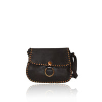 Borsa a tracolla  borchie in vera pelle effetto vintage tinto lavato in capo made in italy